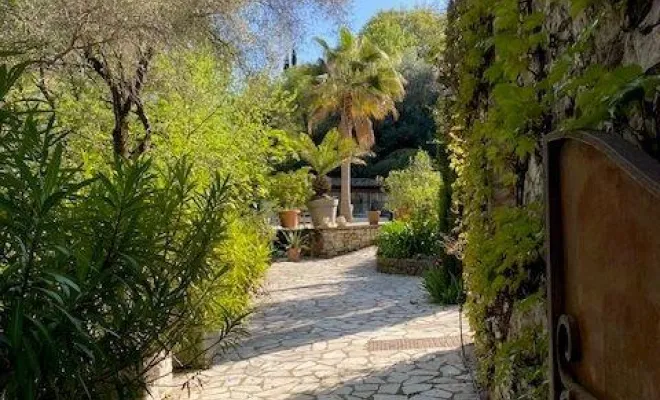 Villa La Bergerie à Roquefort-les-Pins, Châteauneuf-Grasse, WHITE STAR SERVICES