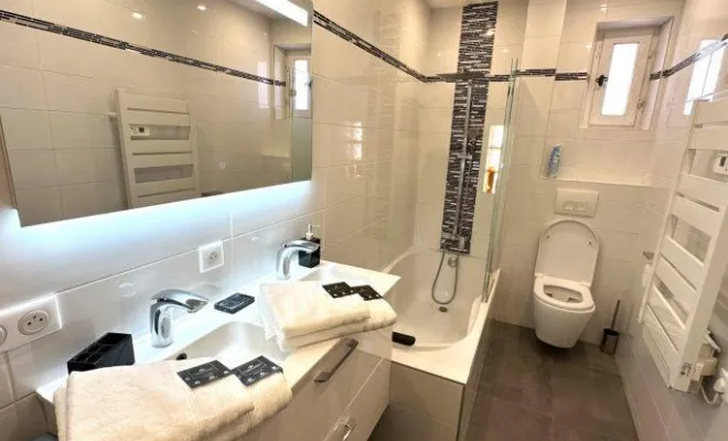 Espaces extérieurs, Châteauneuf-Grasse, WHITE STAR SERVICES